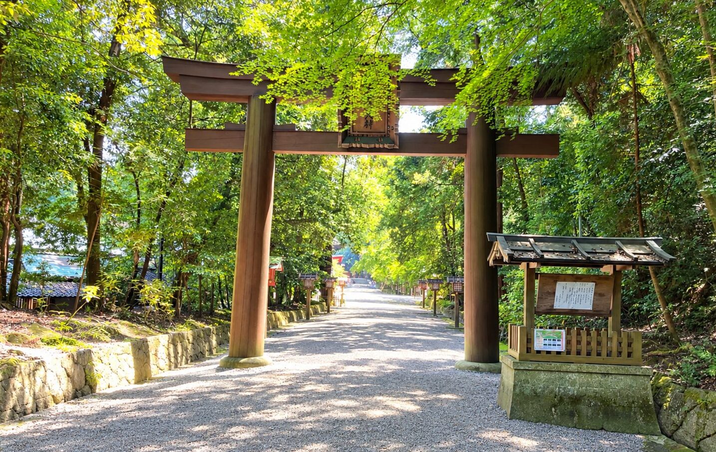 石上神宮の入り口の鳥居
